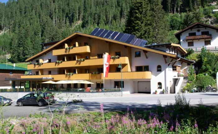 Gasthof Waldesruh Oetz Exteriör bild